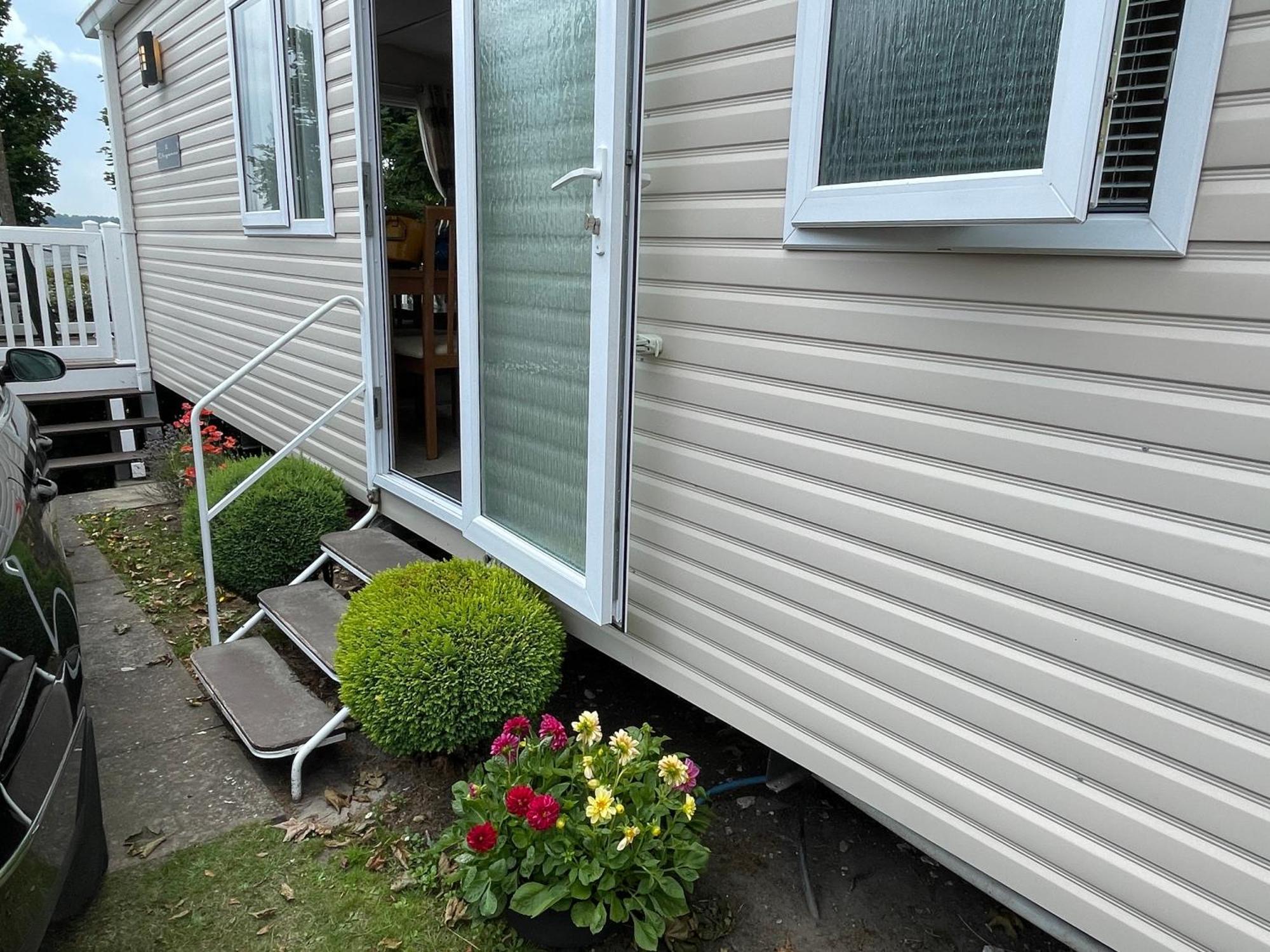 Rockley Park Private Holiday Homes Poole Exterior foto